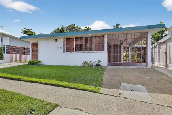 MCKINLEY  ST. Urb. Parkville #17,, GUAYNABO, PR 00969