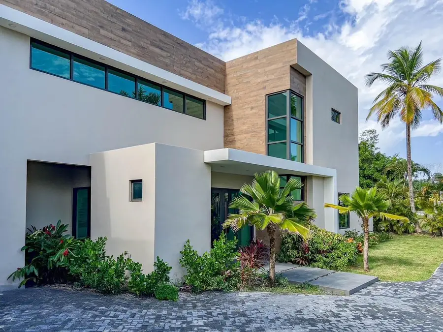 61 Golf View Dr, Dorado, PR 00646 - Image #2