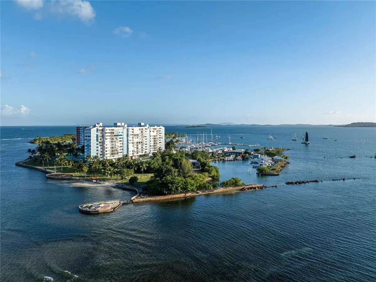 T2 Cond Isleta Marina #8K, Fajardo, PR 00738 - Image #1
