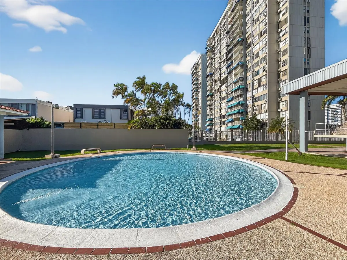 Apt 1704 Cond. Mundo Feliz #1, Carolina, PR 00979 - Image #1