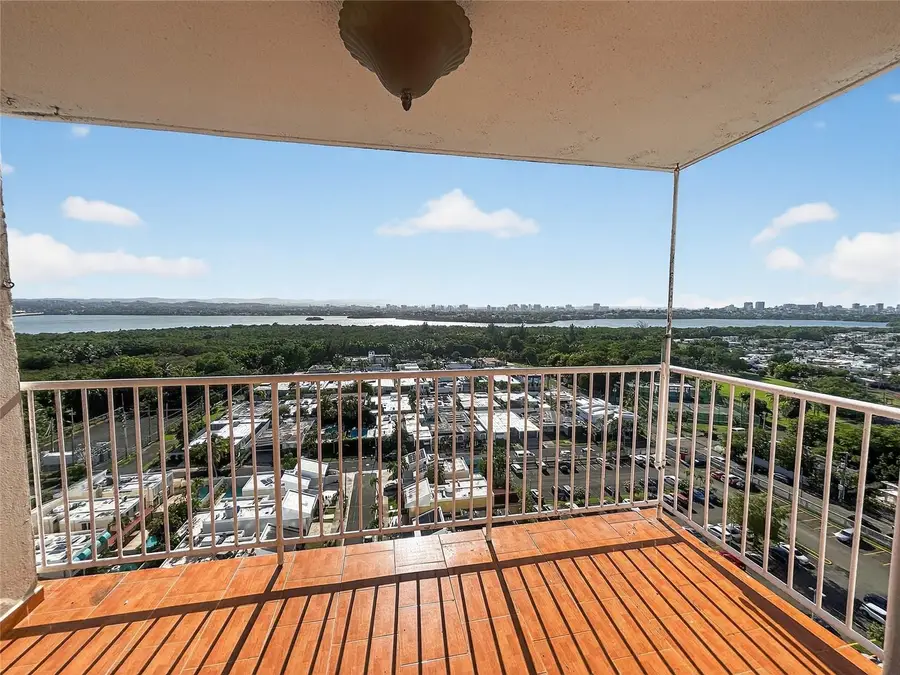 Apt 1704 Cond. Mundo Feliz #1, Carolina, PR 00979 - Image #2