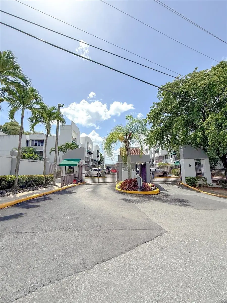 9VG8+F8 Avenida Los Filtros #8E, Guaynabo, PR 00971 - Image #2