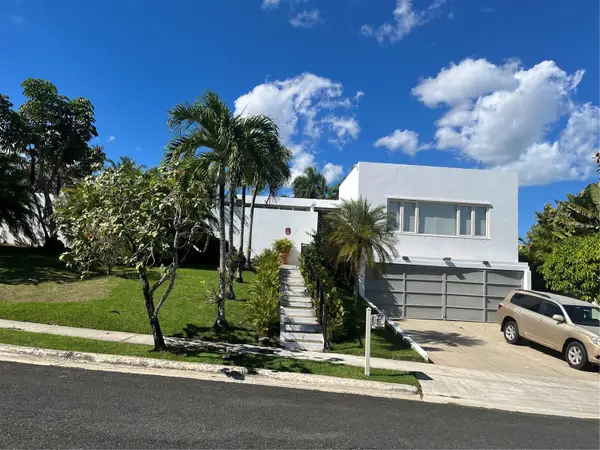 Garden Hills Sur Hastings Y-3 #Y-3, GUAYNABO, PR 00966