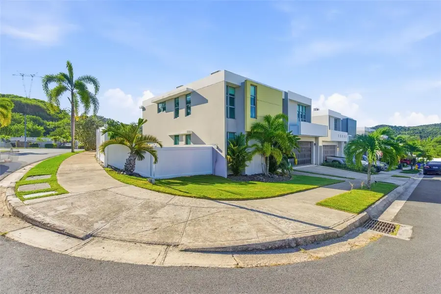 Calle Aurora Montecielo, Guaynabo, PR 00969 - Image #3