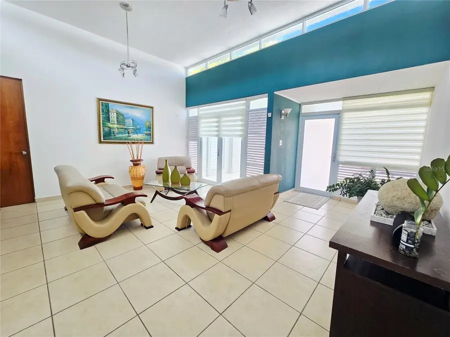 B-18 Calle Paseo Florido, Canovanas, PR 00729 - Image #2