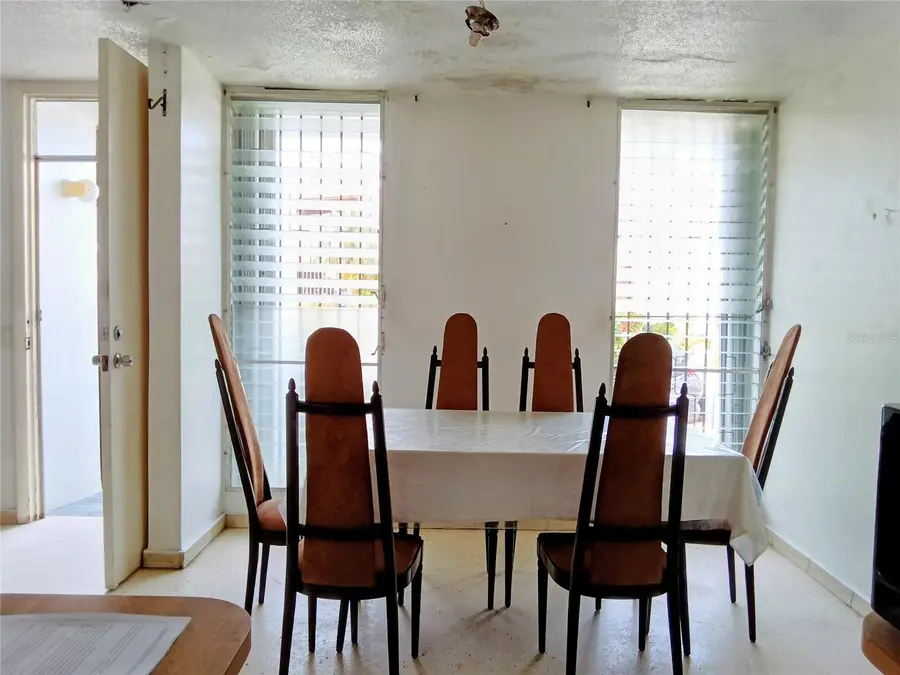 Calle 87 Villa Carolina #77-27, Carolina, PR 00985 - Image #3