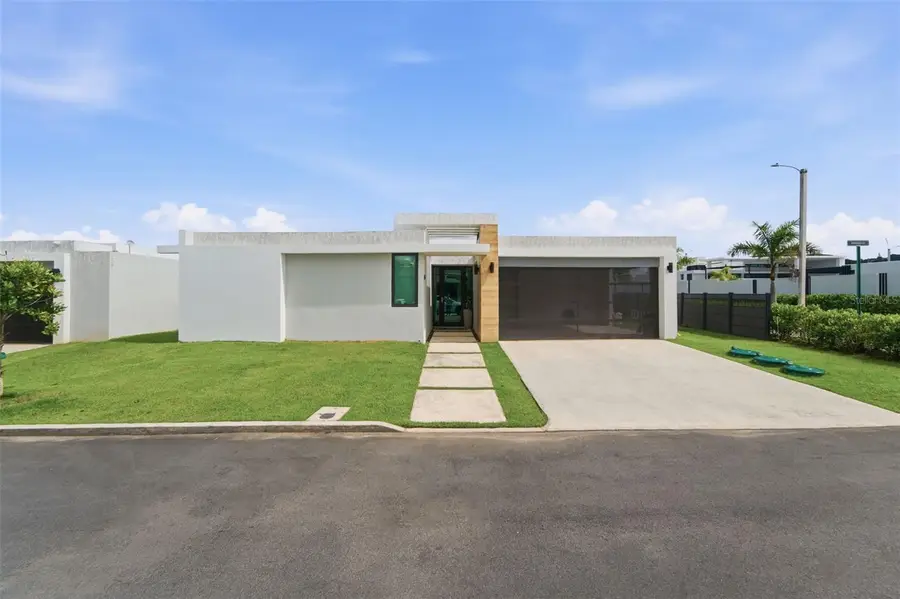 8 Orinoco Street, Bayamon, PR 00959 - #2