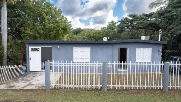 63 Sector Villa Borinquen, VIEQUES, PR 00765