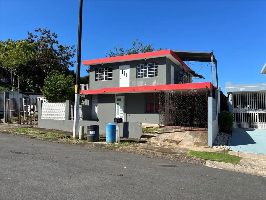 4TH STREET Urb. Santa Teresita Blq. C-7, Bayamon, PR 00961 - #2