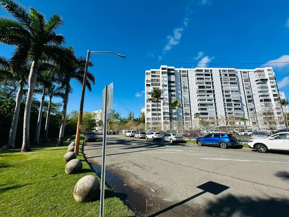 COND Laguna Gardens Iv #AG, Carolina, PR 00979 - #1