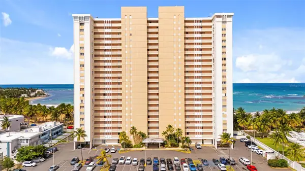 CONDOMINIO PLAYA AZUL S Condominio Playa Azul Luquillo #PH 2204, LUQUILLO, PR 00773
