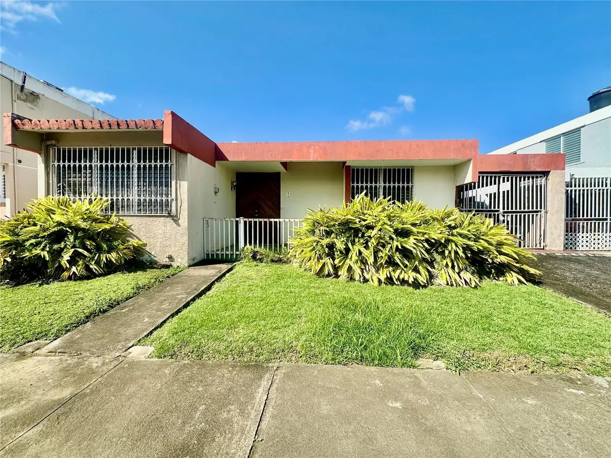 j14 Granadillo Arbolada J14 Granadillo Arbolada, Caguas, PR 00727 - #1