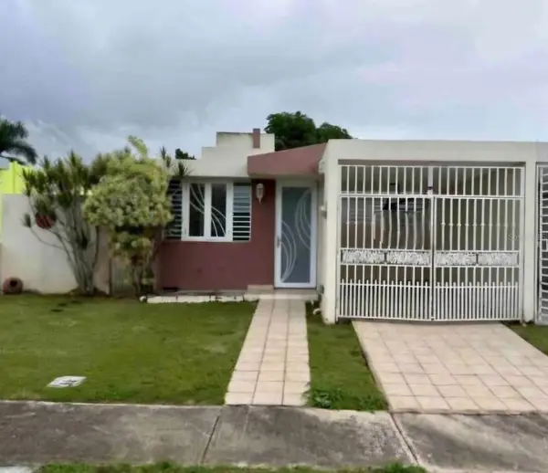 Calle Sierra Ciudad Interamericana #A-7, BAYAMON, PR 00956