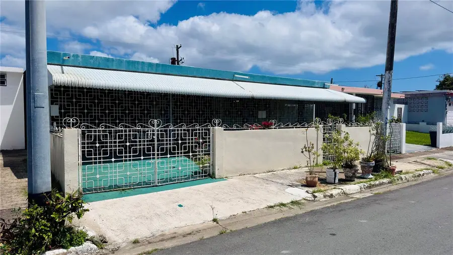 Calle 232 Country Club #JF-34, Carolina, PR 00982 - #2