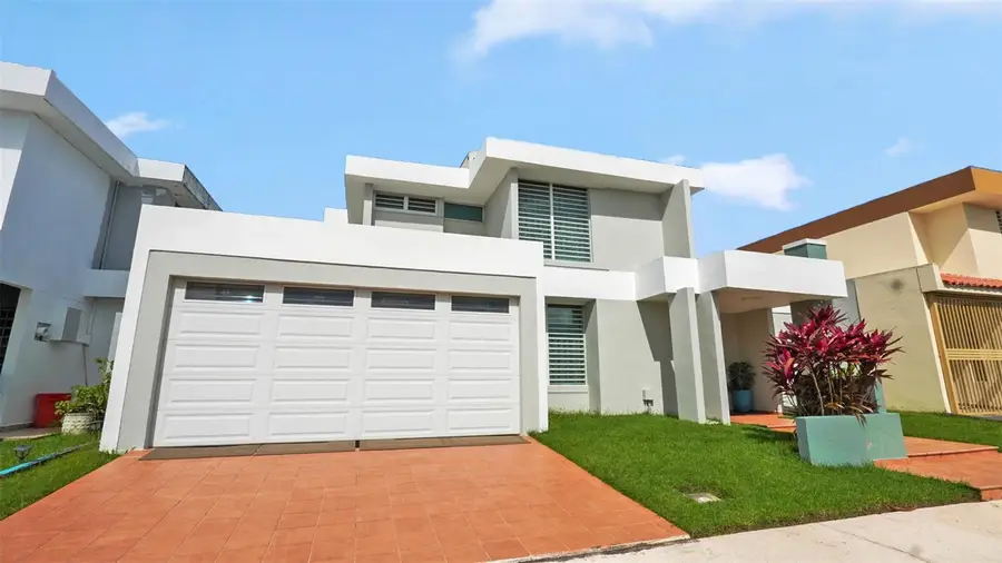 Calle 2 Urb. Estancias De San Fernando, Carolina, PR 00987 - #2