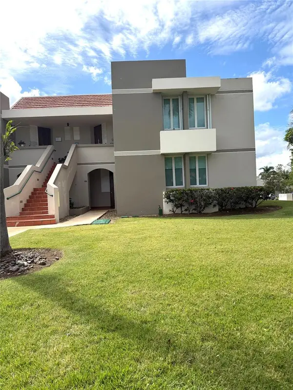 Carr PR 693 North Coast Village #236, VEGA ALTA, PR 00692