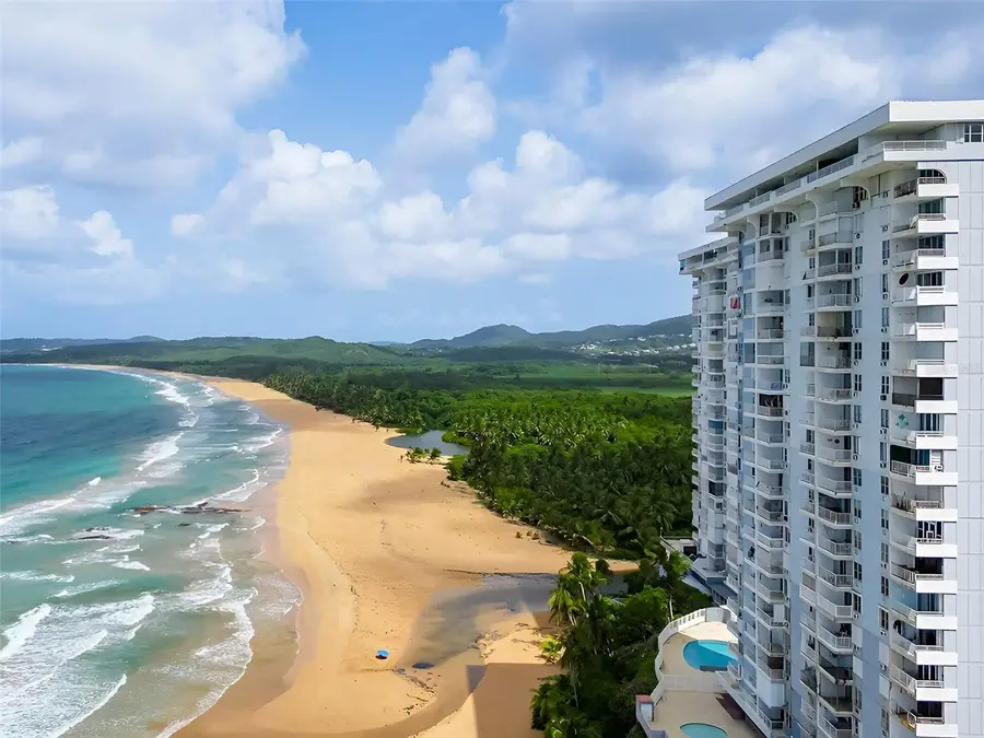 CONDOMINIO SANDY HILLS W #19B, Luquillo, PR 00773 - #2