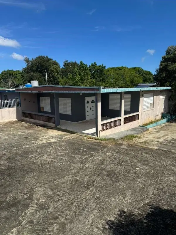 7038 Avenida Jos De Jess Esteves, AGUADILLA, PR 00603