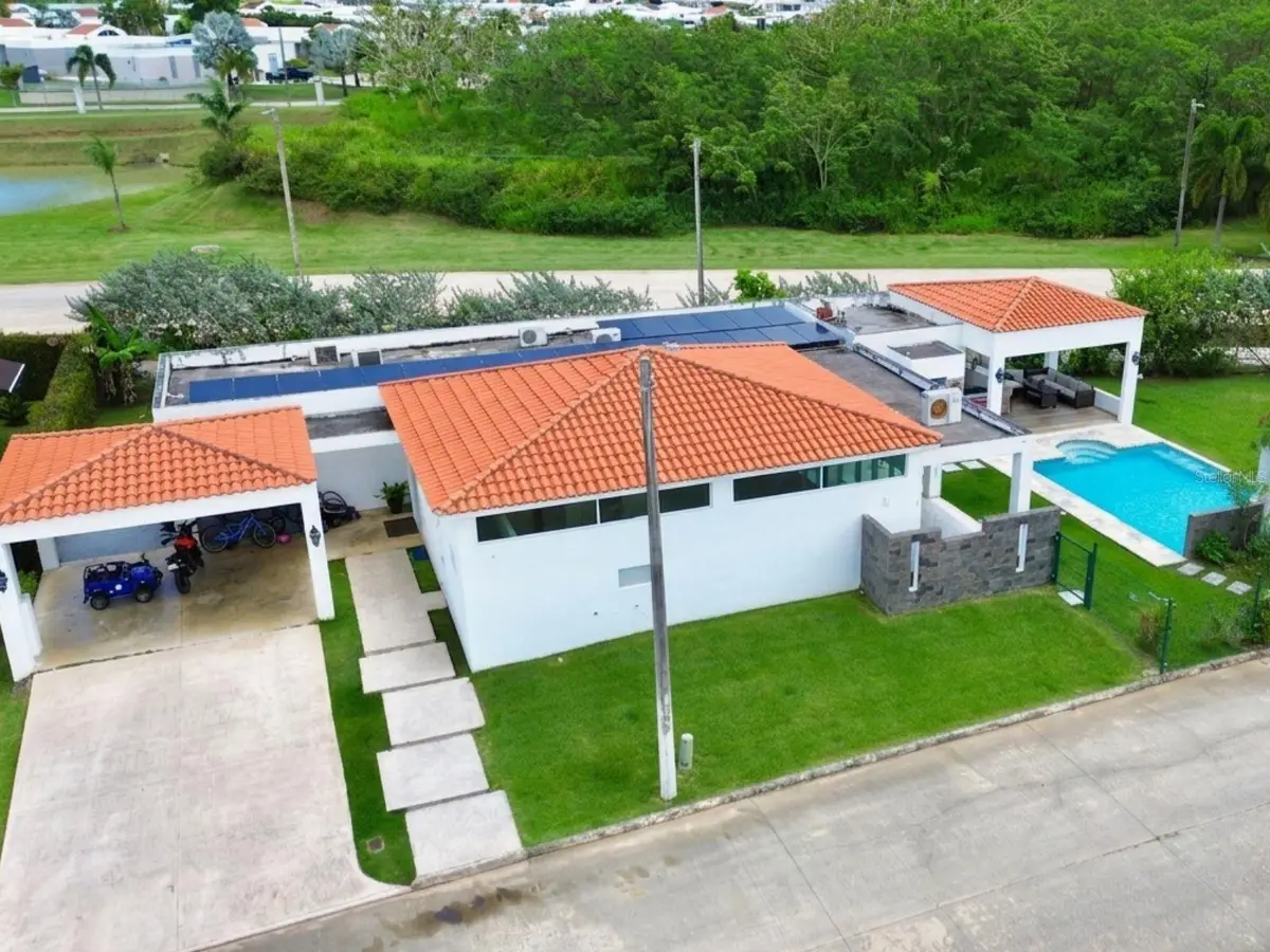 Periferal 1, Juncos, PR 00777 - #1