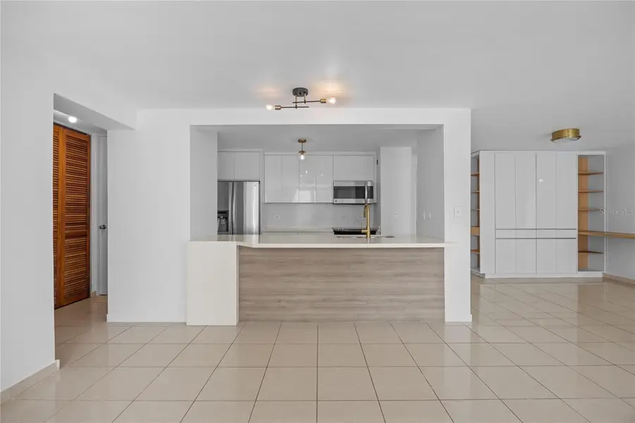 576 Ave. Arterial B, Coliseum Tower #809, San Juan, PR 00918 - #2