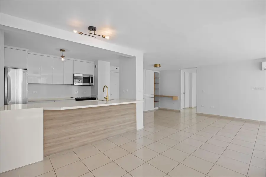 576 Ave. Arterial B, Coliseum Tower #809, San Juan, PR 00918 - #3