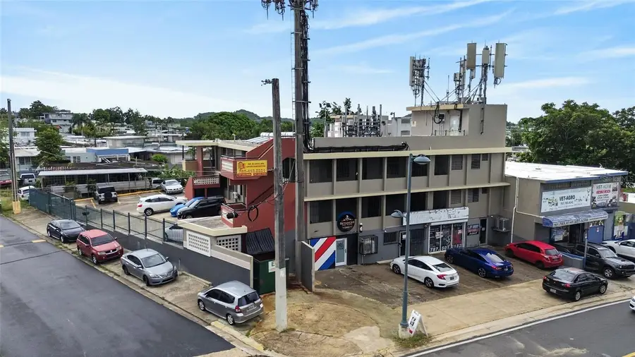 1 Hnas Davila, Betances Esq A D, Bayamon, PR 00959 - #2