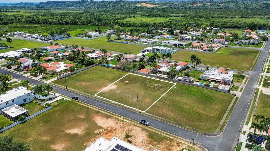 D-12 Paseo Ibiza, Vega Alta, PR 00692 - #2