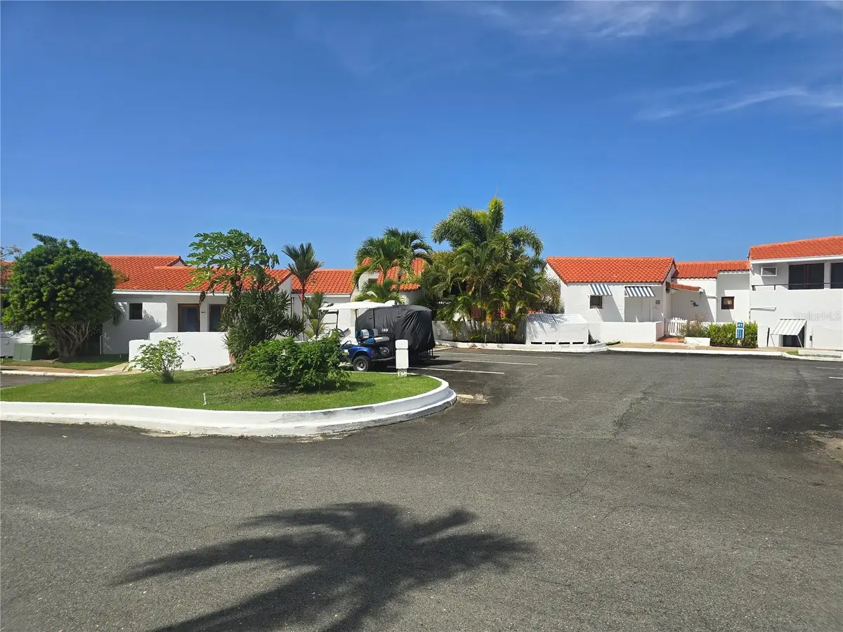Cluster 2, 40-B Cluster 2, Rio Mar, Rio Grande, PR 00745 - #1