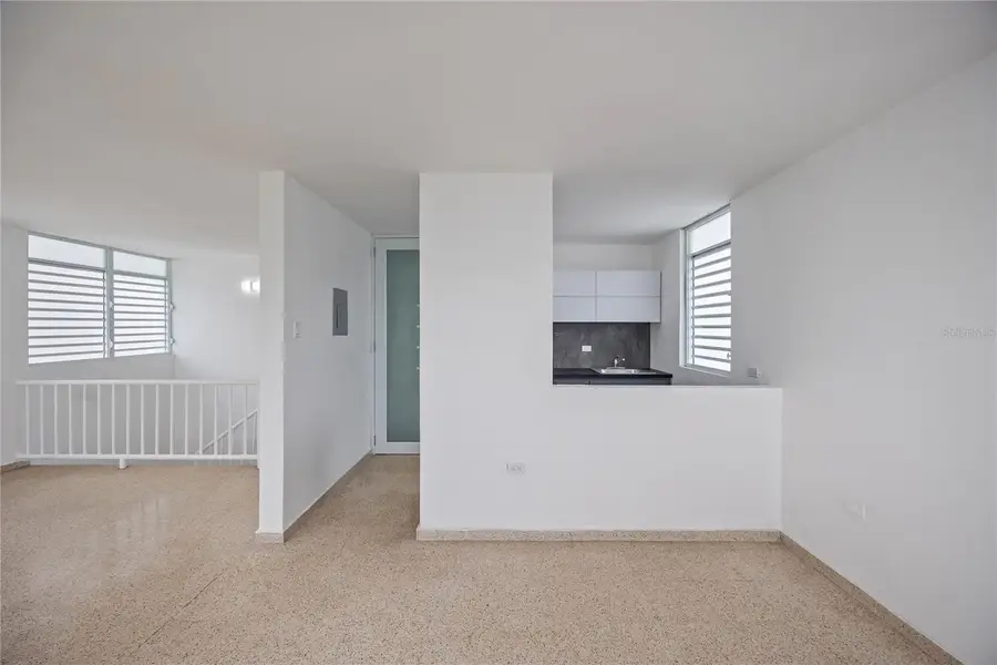 53 Urb. Miraflores #27, Bayamon, PR 00957 - #3