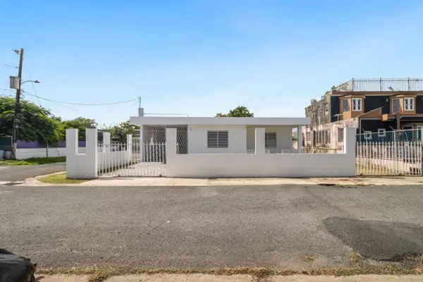 3 Urb. Toaville #10, TOA BAJA, PR 00949