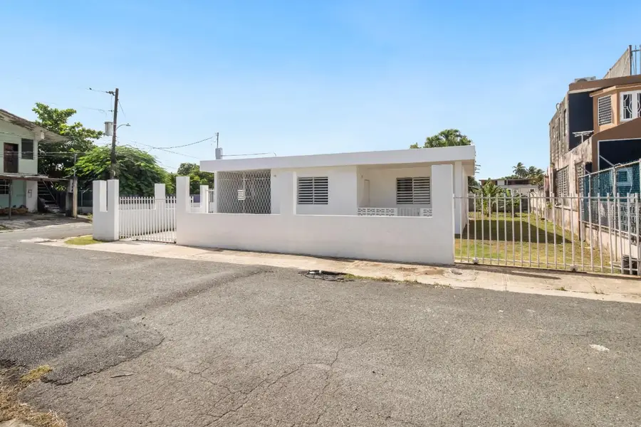 3 Urb. Toaville #10, Toa Baja, PR 00949 - #2