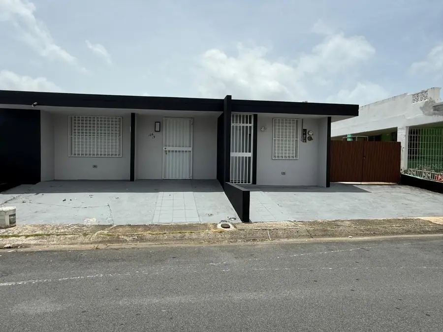 VILLA CAROLINA Calle 102 #106-19, Carolina, PR 00985 - #2