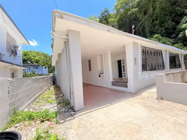 77 Tulipn Pmpanos, VEGA ALTA, PR 00692
