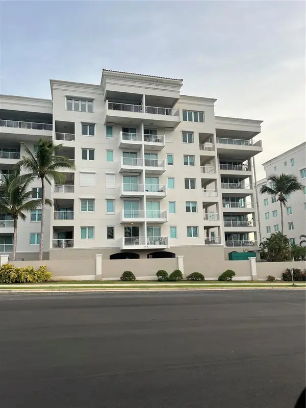 Calle Olivine 83 Treasure Point #323, VEGA ALTA, PR 00692