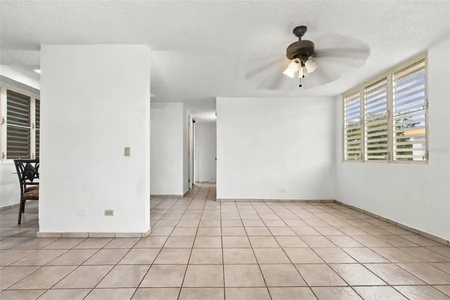 W-1 Ruiz Soler Ave. Jardines De Caparra Dev., Bayamon, PR 00956 - #3