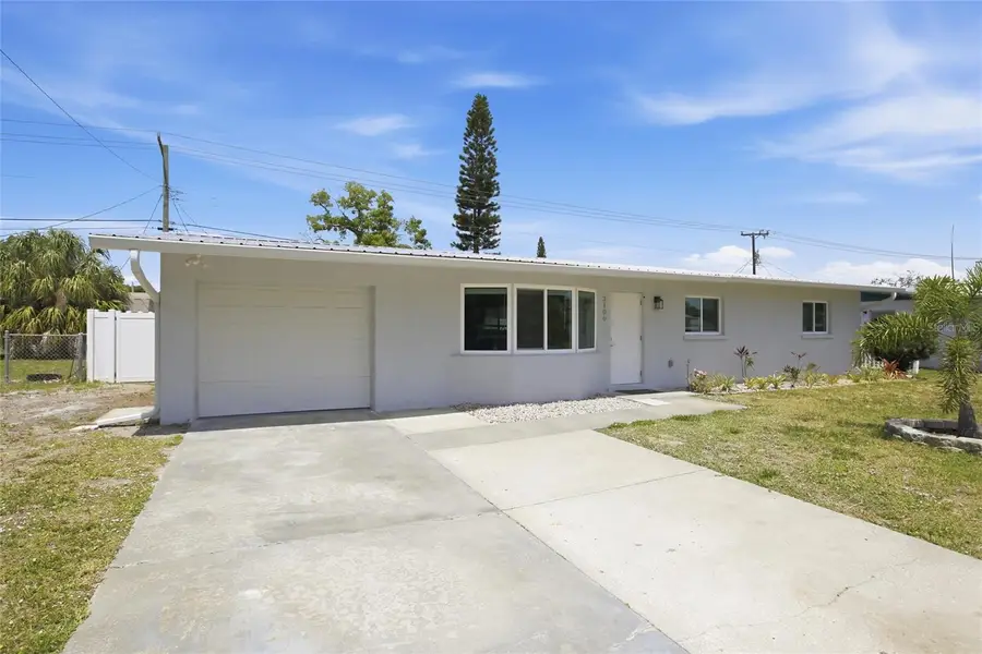 3106 Oxford Drive W, Bradenton, FL 34205 - #2