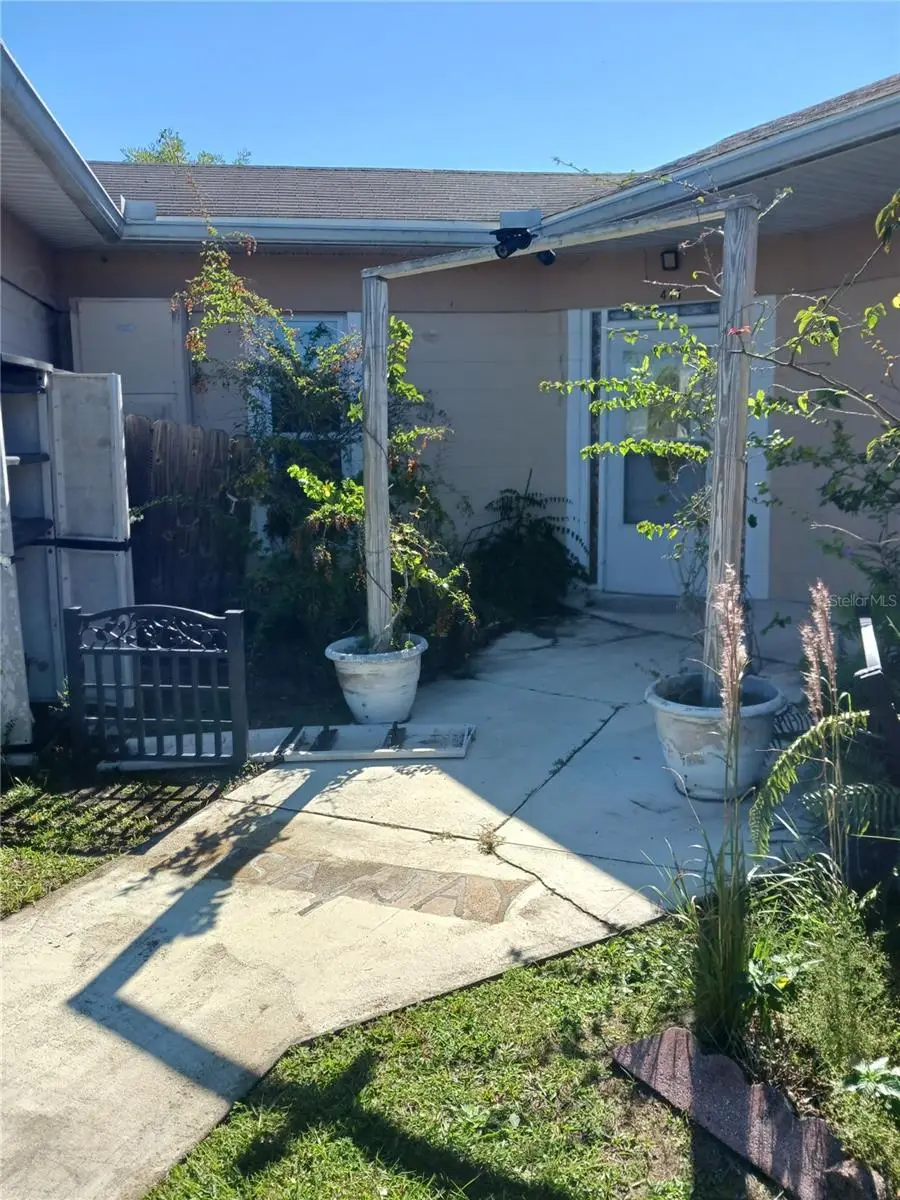 417 Club Circle, Lakeshore, FL 33854 - Image #1