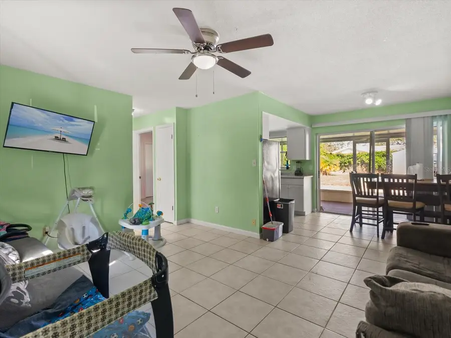 4045 Castlegate Drive, Orlando, FL 32839 - Image #2