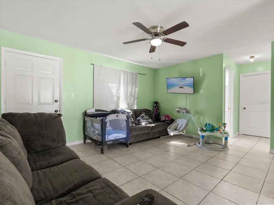 4045 Castlegate Drive, Orlando, FL 32839 - Image #3