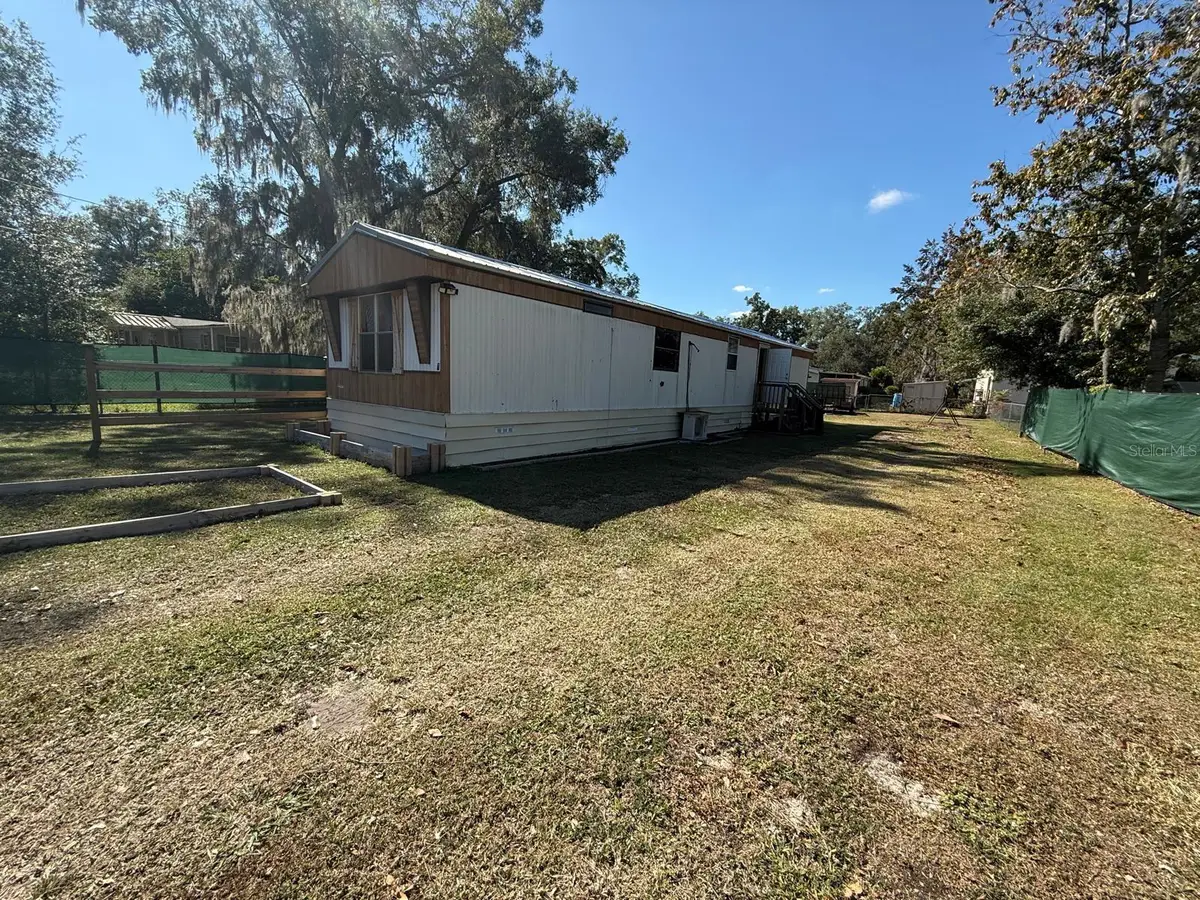 836 Cr 481w, Lake Panasoffkee, FL 33538 - Image #1