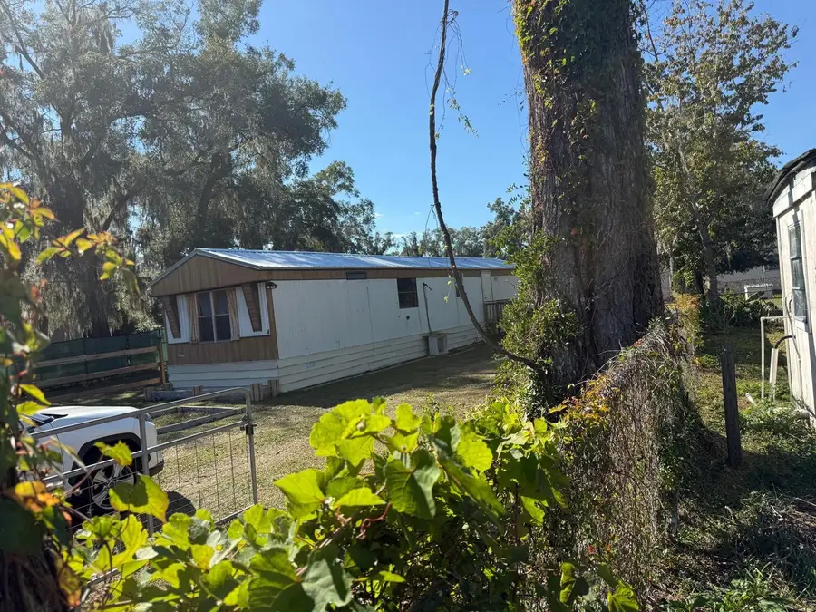 836 Cr 481w, Lake Panasoffkee, FL 33538 - Image #3