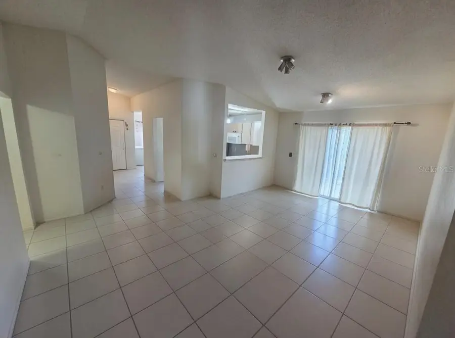 299 Indian Point Circle, Kissimmee, FL 34746 - Image #2
