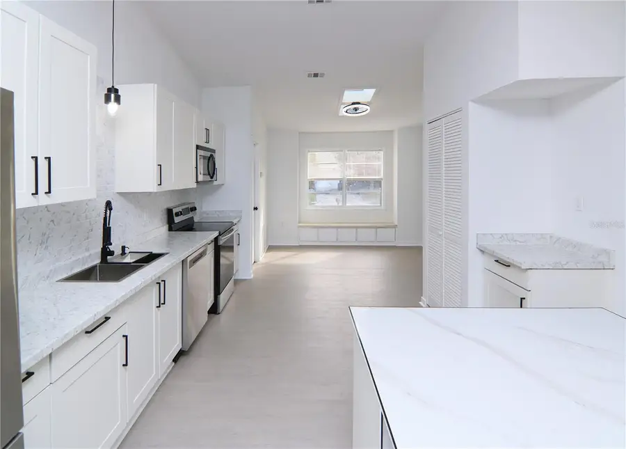 711 Kempten Street Nw, Palm Bay, FL 32907 - Image #3