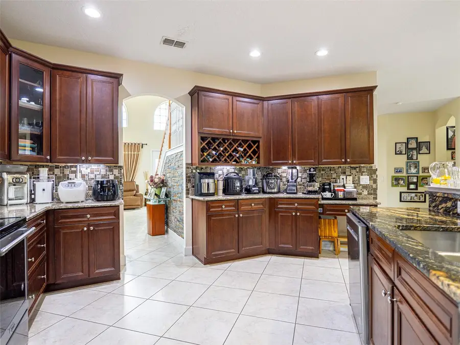 34142 Madiera Lane, Sorrento, FL 32776 - Image #3
