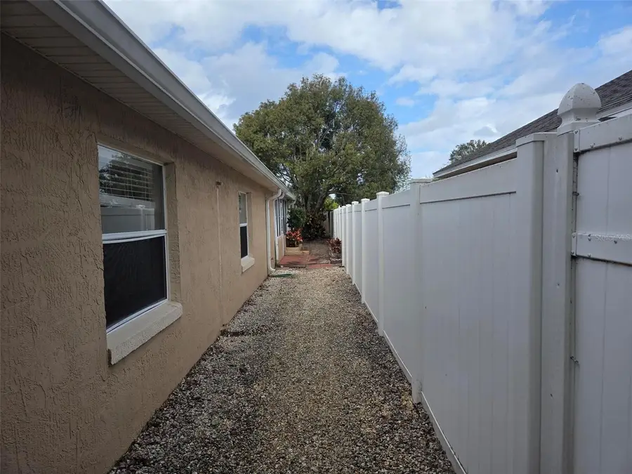 9925 Dean Oaks Court, Orlando, FL 32825 - Image #2