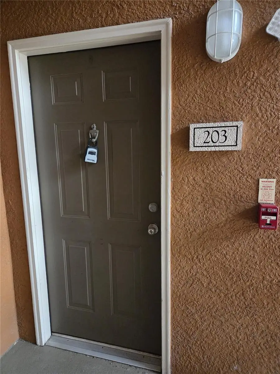 6151 Metrowest Boulevard #203, Orlando, FL 32835 - Image #2