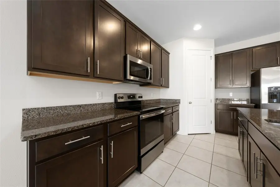 689 Meadow Pointe Dr, Haines City, FL 33844 - Image #3