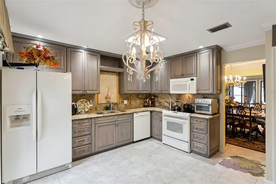 690 Lake Villas Drive, Altamonte Springs, FL 32701 - #2