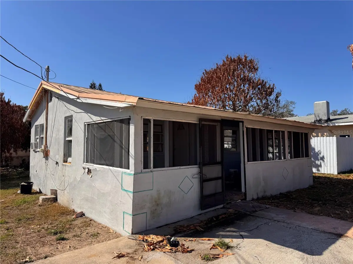 323 W 9th Street, Frostproof, FL 33843 - #1