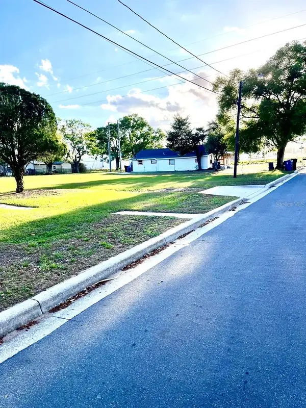 333 Weaver Avenue, LAKE WALES, FL 33853